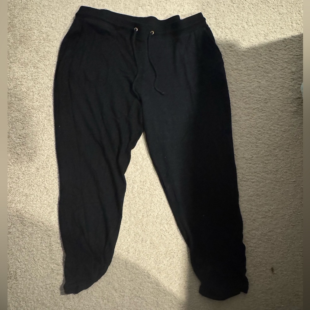 Old Navy Woman’s Plush Jogger Black XL